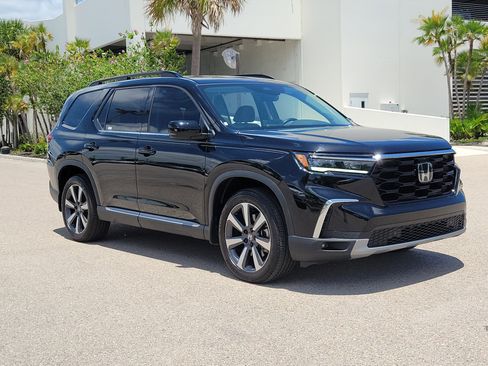 Used 2025 Honda Pilot Touring image 34
