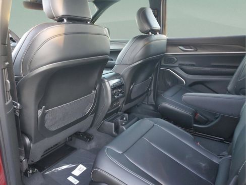 New 2026 Jeep Grand Cherokee L Limited image 6