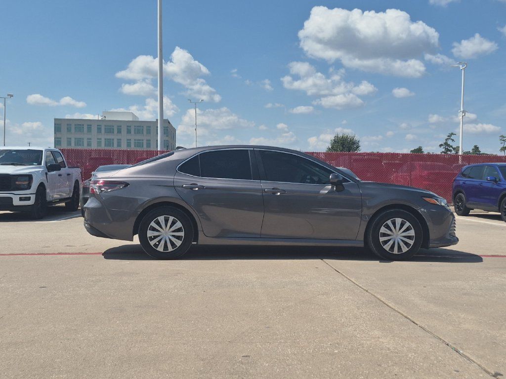 Used 2023 Toyota Camry LE FWD image 7
