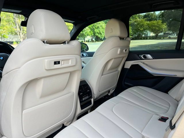 Used 2019 BMW X5 xDrive40i w/ Convenience Package AWD/4WD image 15
