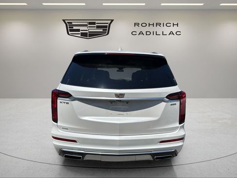 Used 2021 Cadillac XT6 Premium Luxury AWD/4WD image 4