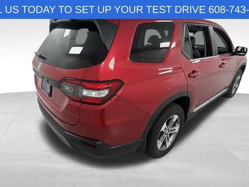 Used 2023 Honda Pilot EX-L image 3