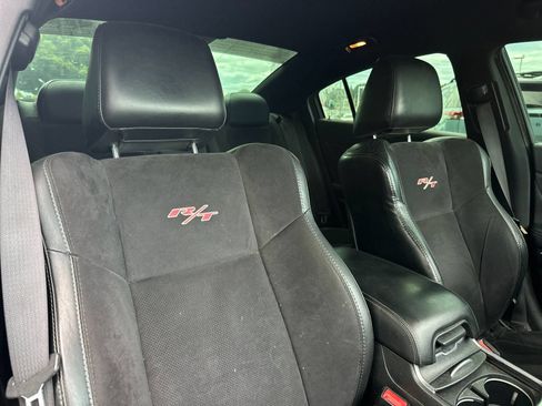 Used 2016 Dodge Charger R/T RWD image 15