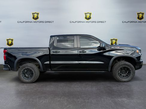 Used 2023 Chevrolet Silverado 1500 ZR2 w/ Technology Package AWD/4WD image 6