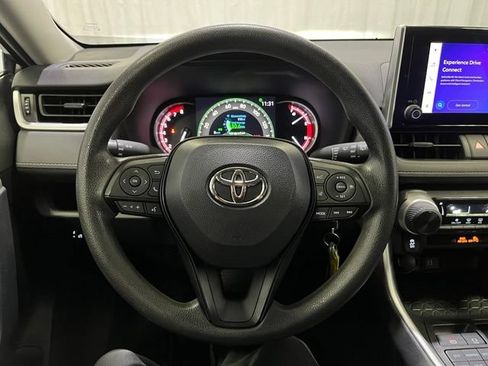Certified 2023 Toyota RAV4 LE AWD/4WD image 16