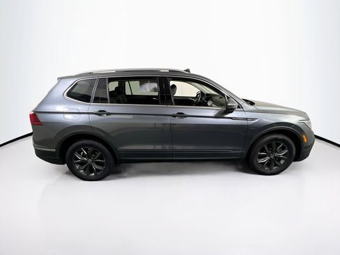 Used 2022 Volkswagen Tiguan SE image 4