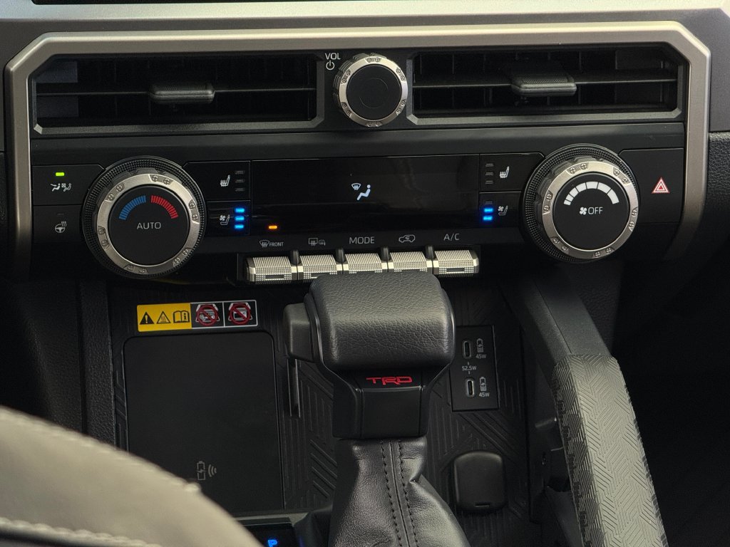 Certified 2025 Toyota 4Runner TRD Off-Road Premium AWD/4WD image 23