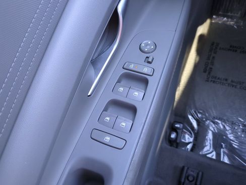 Certified 2024 Hyundai Elantra SEL FWD image 19