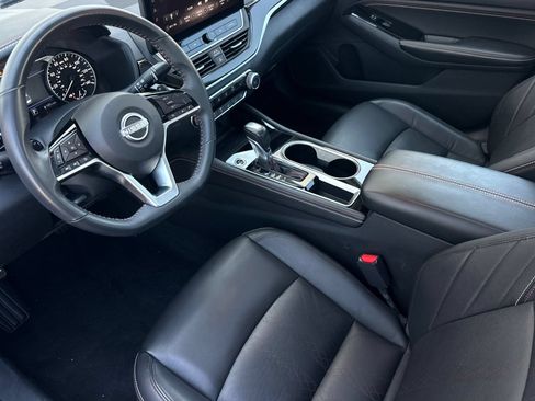 Used 2023 Nissan Altima 2.5 SR w/ SR Premium Package FWD image 9