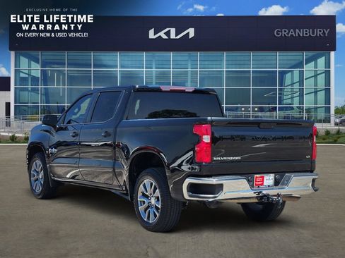 Used 2021 Chevrolet Silverado 1500 LT RWD image 4