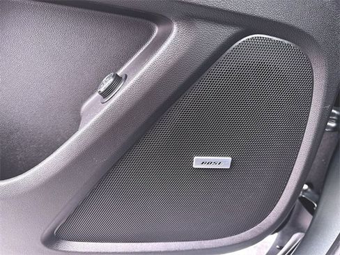 Used 2023 Chevrolet Traverse LT w/ LT Premium Package image 24