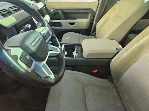 Used 2020 Land Rover Defender 110 SE image 13