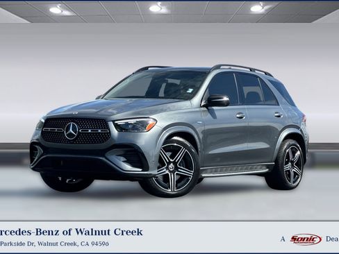 Used 2025 Mercedes-Benz GLE 450e 4MATIC image 1