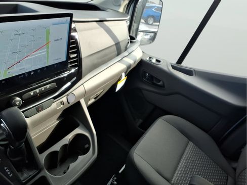 Used 2024 Ford Transit 350 XLT image 23