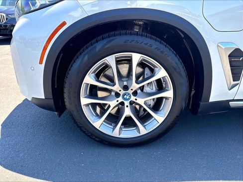 Used 2024 BMW X5 xDrive50e w/ Climate Comfort Package AWD/4WD image 37