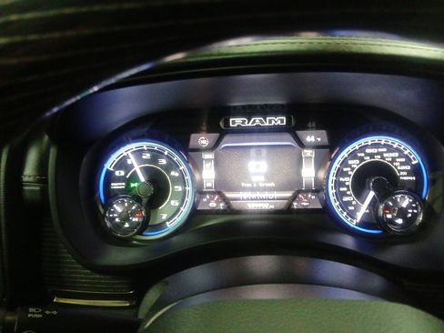 Used 2021 RAM 2500 Limited image 16