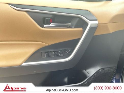 Used 2022 Toyota RAV4 XLE image 18