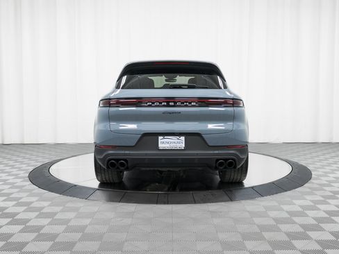 New 2025 Porsche Cayenne image 6