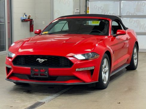 Used 2018 Ford Mustang Convertible image 3