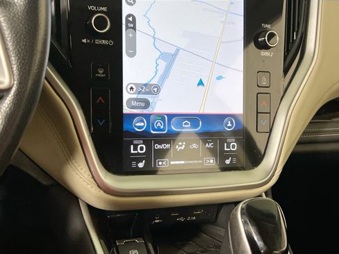 Used 2022 Subaru Outback Limited image 16