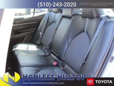 Used 2022 Toyota Camry SE image 14