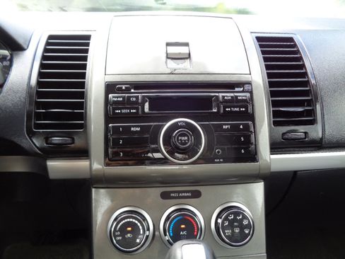 Used 2012 Nissan Sentra 2.0 image 22