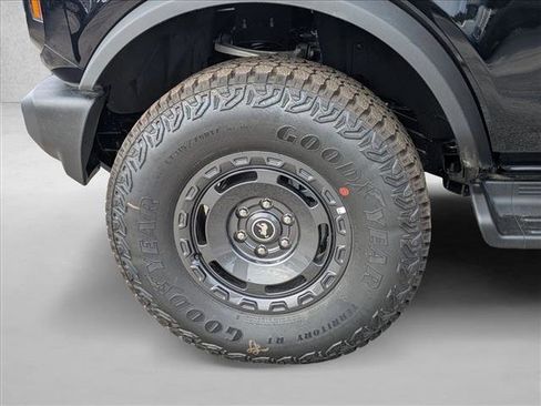 New 2025 Ford Bronco Outer Banks w/ Sasquatch Package image 14