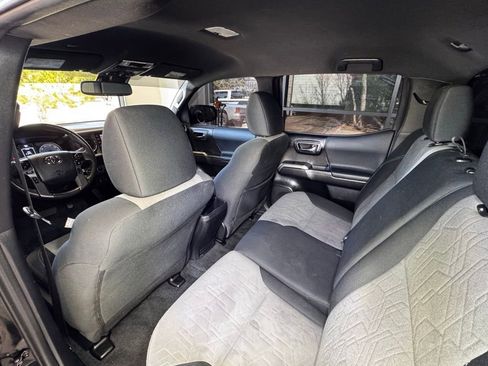 Used 2023 Toyota Tacoma TRD Off-Road w/ Advanced Technology Package image 43