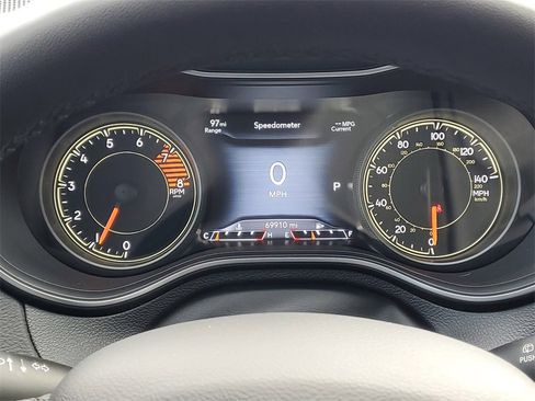 Used 2021 Jeep Cherokee Latitude Lux w/ Comfort/Convenience Group image 15