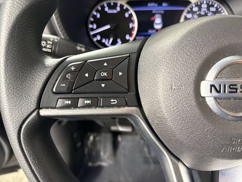 Used 2023 Nissan Sentra SV FWD image 12