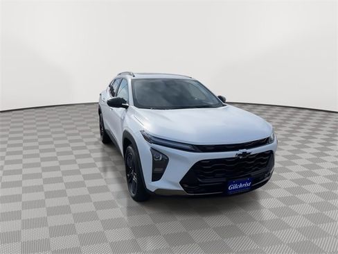 New 2026 Chevrolet Trax ACTIV w/ Sunroof Package image 3