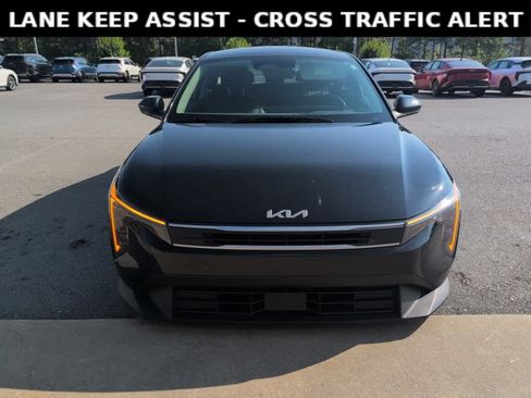 Used 2025 Kia K4 FWD image 2
