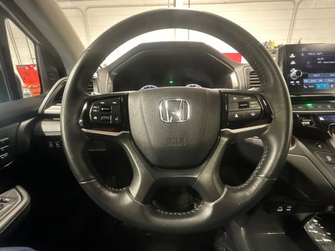 Used 2025 Honda Odyssey EX-L image 24