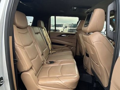 Used 2018 Cadillac Escalade ESV Platinum image 13