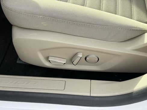 Certified 2020 Ford Fusion SE image 18