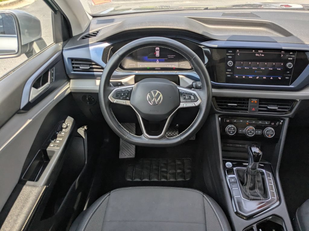 Used 2024 Volkswagen Taos SE FWD image 15