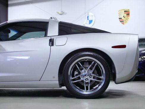 Used 2006 Chevrolet Corvette Coupe image 20