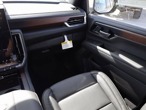 New 2026 GMC Yukon Denali w/ Advanced Technology Package image 22