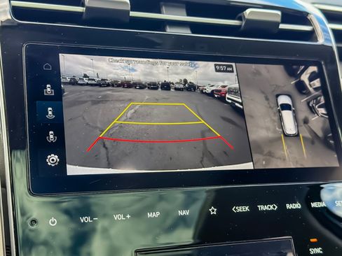 Used 2024 Hyundai Tucson Limited AWD/4WD image 18