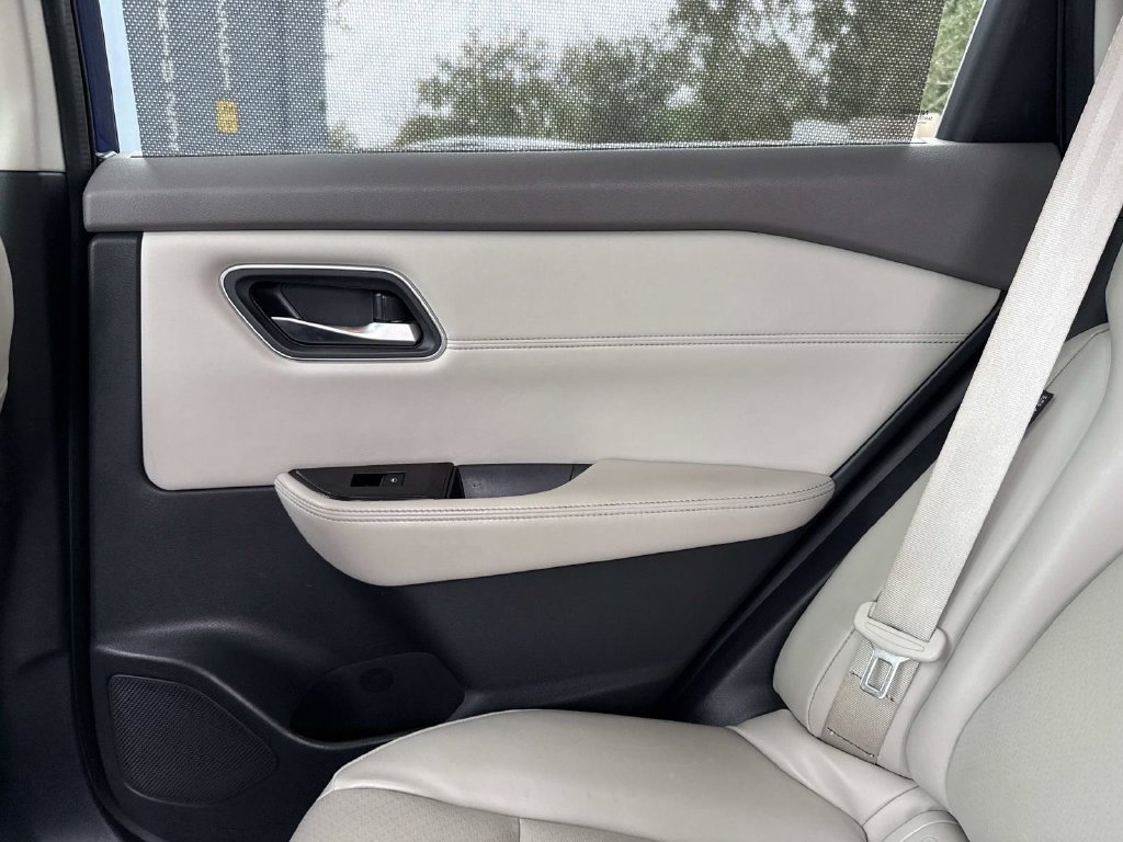 Used 2021 Nissan Rogue SV w/ Premium Package FWD image 17