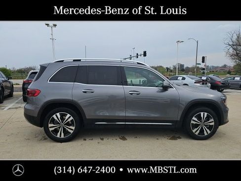 Used 2026 Mercedes-Benz GLB 250 4MATIC image 3
