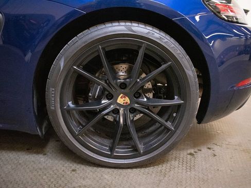 Certified 2025 Porsche 718 Cayman RWD image 13