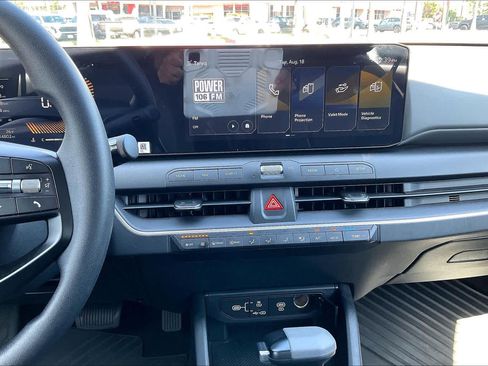 Used 2025 Kia K4 FWD image 32