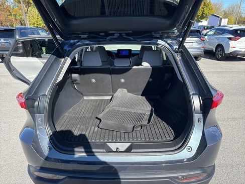 Used 2023 Toyota Venza LE image 16