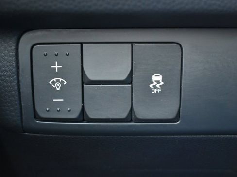 Used 2017 Kia Soul + image 16