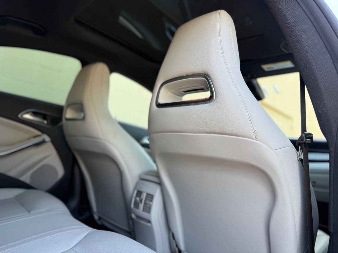 Used 2014 Mercedes-Benz CLA 250 image 25