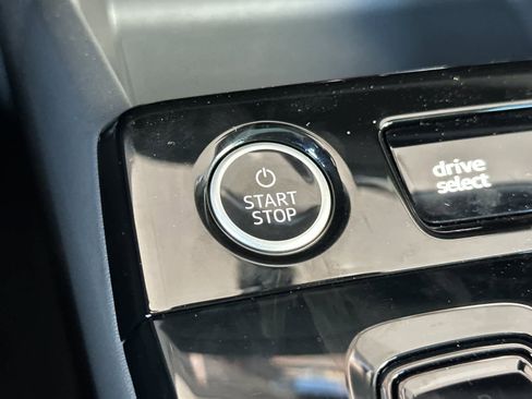 New 2025 Audi A6 e-tron Premium image 22