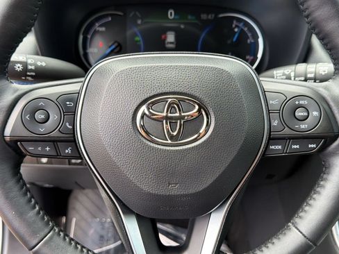 Used 2025 Toyota RAV4 XSE w/ Weather Package AWD/4WD image 11