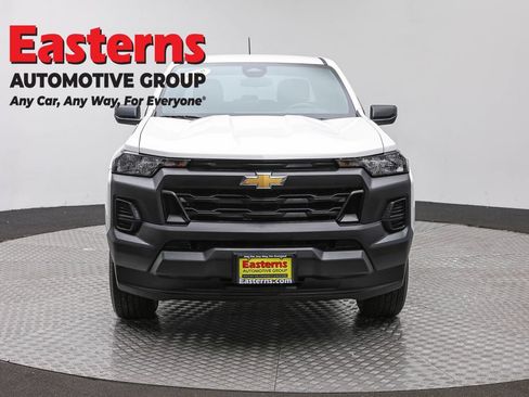 Used 2023 Chevrolet Colorado W/T RWD image 2