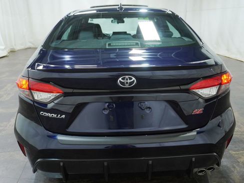 Used 2023 Toyota Corolla SE w/ SE Premium Package FWD image 5